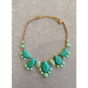 Short statement necklace
